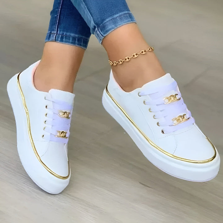 Alexia | Zapatillas ortopédicas para mujer con cordones y detalles dorados