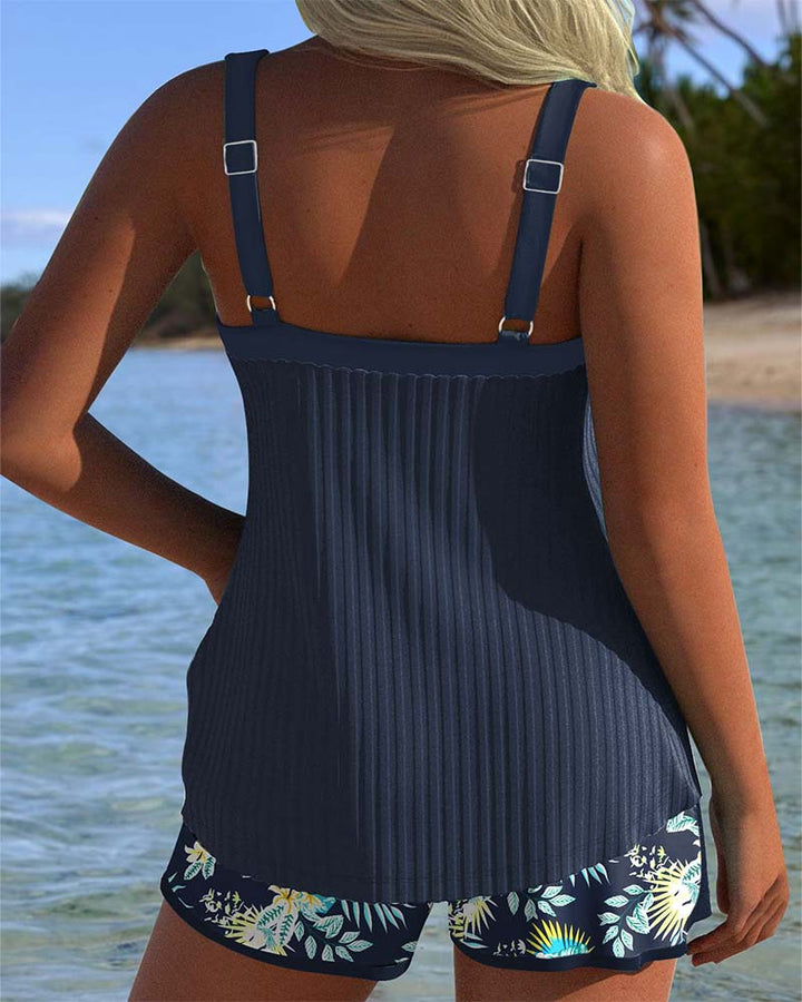 Carla | Tankini de Rayas con Pantalón Corto de Playa